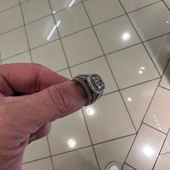 3 set engagement ring - Picture 3 of 3